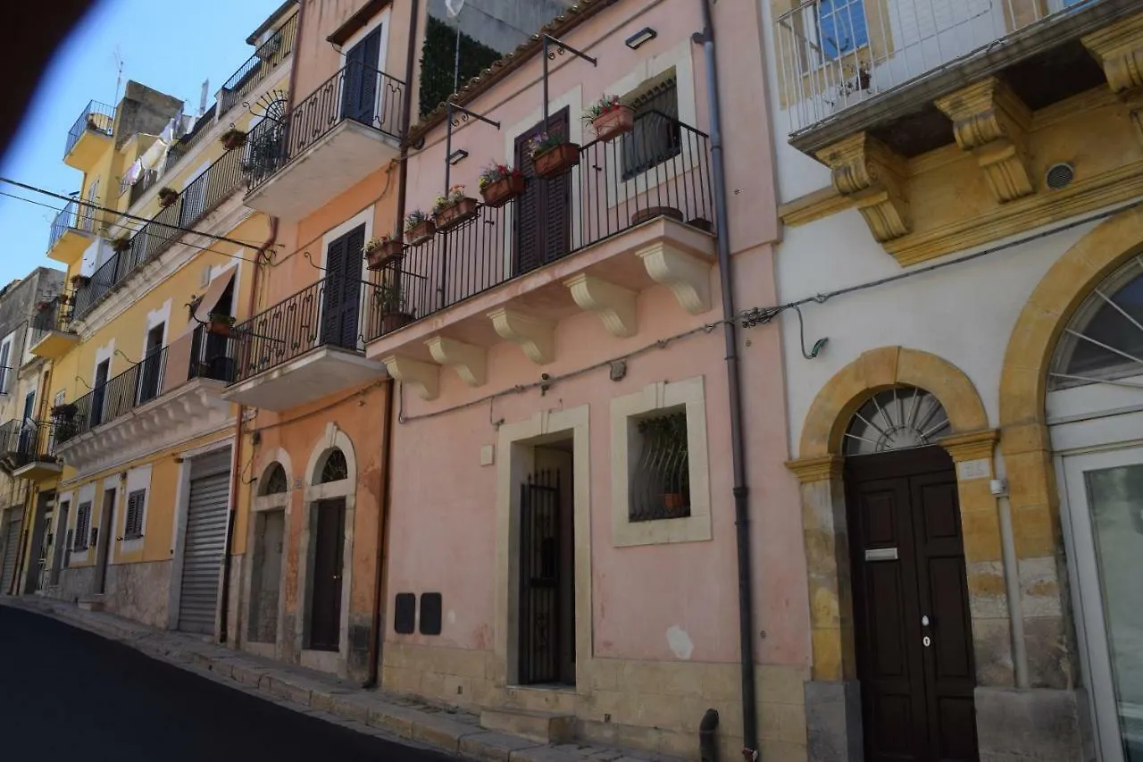 Villa Ciràsa Ragusa 0*,  Italia